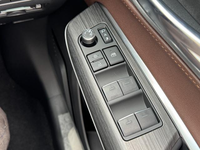 ハリアーハイブリッド Z レザーパッケージ パノラミックビューモニター 調光パノラマルーフ 4WD スペアタイヤ ブラウン革 12.3型JBLナビ ETC2.0 デジタルインナーミラー録画機能 ヘッドアップディスプレイ BSM パワーバックドア(50枚目)