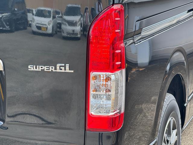 ハイエースバン スーパーGL ダークプライムII デジタルインナーミラー パノラミックビューモニター 両側パワースライド 純正15AW アクセサリーコンセント 衝突軽減ブレーキ フロントドアスカッフプレート スポークステアリング レーンキープアシスト(27枚目)
