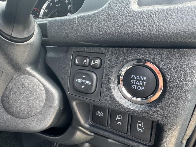 ハイエースバン スーパーGL ダークプライムII デジタルインナーミラー パノラミックビューモニター 両側パワースライド 純正15AW アクセサリーコンセント 衝突軽減ブレーキ フロントドアスカッフプレート スポークステアリング レーンキープアシスト(40枚目)