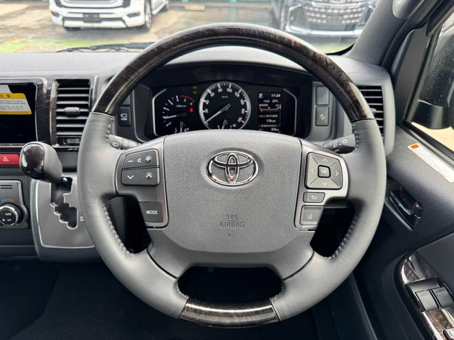 ハイエースバン スーパーGL ダークプライムII デジタルインナーミラー パノラミックビューモニター 両側パワースライド 純正15AW アクセサリーコンセント 衝突軽減ブレーキ フロントドアスカッフプレート スポークステアリング レーンキープアシスト(45枚目)