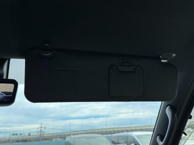 ハイエースバン スーパーGL ダークプライムII デジタルインナーミラー パノラミックビューモニター 両側パワースライド 純正15AW アクセサリーコンセント 衝突軽減ブレーキ フロントドアスカッフプレート スポークステアリング レーンキープアシスト(61枚目)