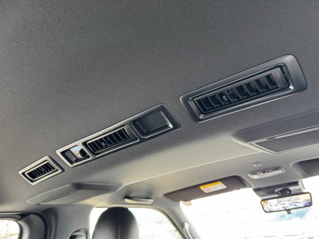 ハイエースバン スーパーGL ダークプライムII デジタルインナーミラー パノラミックビューモニター 両側パワースライド 純正15AW アクセサリーコンセント 衝突軽減ブレーキ フロントドアスカッフプレート スポークステアリング レーンキープアシスト(64枚目)