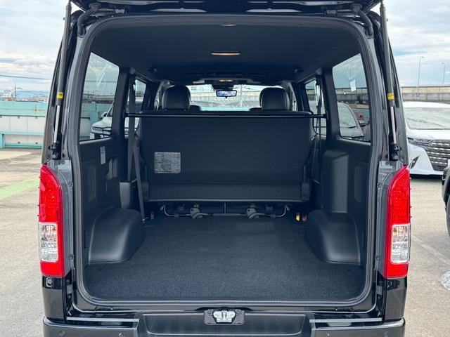 ハイエースバン スーパーGL ダークプライムII デジタルインナーミラー パノラミックビューモニター 両側パワースライド 純正15AW アクセサリーコンセント 衝突軽減ブレーキ フロントドアスカッフプレート スポークステアリング レーンキープアシスト(67枚目)