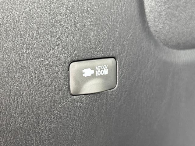 ハイエースバン スーパーGL ダークプライムII デジタルインナーミラー パノラミックビューモニター 両側パワースライド 純正15AW アクセサリーコンセント 衝突軽減ブレーキ フロントドアスカッフプレート スポークステアリング レーンキープアシスト(69枚目)