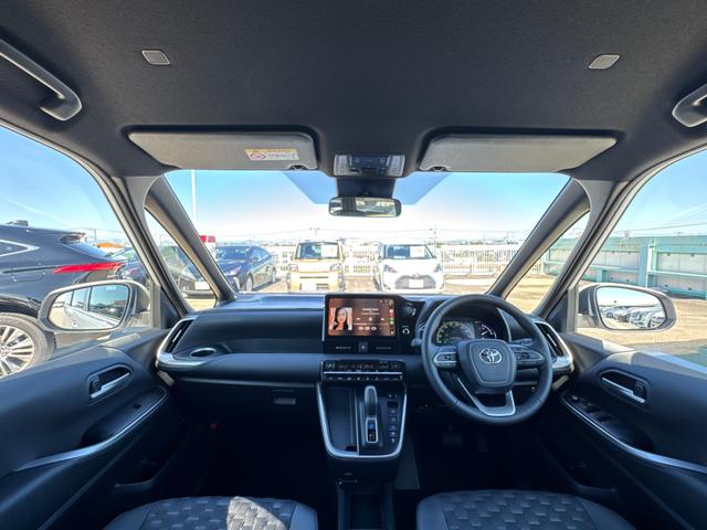 ヴォクシー ハイブリッドS-Z 10.5型DA フルセグ パノラミックビューモニター ユニバーサルステップ パワーバックドア 前席、後席シートヒーター CD,DVDデッキ 三眼LEDヘッド ETC2.0 トヨタチームメイト カイテキ(3枚目)