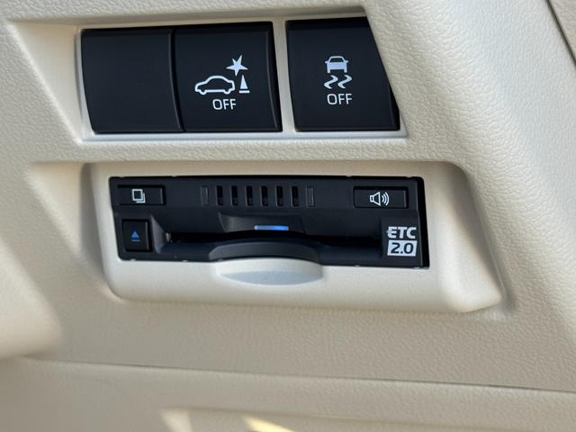 【ＥＴＣ】ＥＴＣ２．０も装備されておりますので高速道路を快適にご利用いただけます店頭にてＥＴＣセットアップも可能ですので、ご納車時から直ぐにお使いいただけます！また、機種の変更もオプションにて可能です