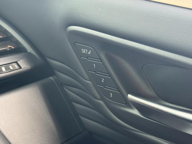 アルファードハイブリッド Ｚ　モデリスタエアロマフラー　左右独立ムーンルーフ　デジタルインナーミラー　純正１４型ナビ　フルセグＴＶ　パノラミックビューモニター　ブラインドスポットモニター　レーダークルーズコントロール　ＥＴＣ２．０（44枚目）