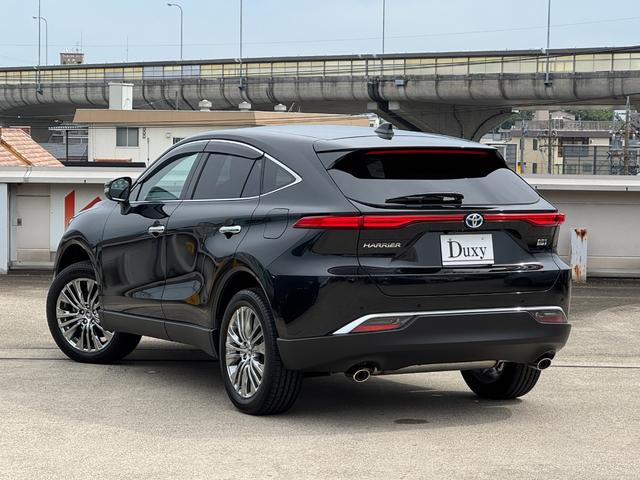 ハリアーハイブリッド Ｚ　レザーパッケージ　黒内装　デジタルミラー　１２．３ＪＢＬサウンドナビ　フルセグＴＶ　パノラミックビューモニター　ブラインドスポットモニター　パワーバックドア　シートヒーター＆クーラー　ＥＴＣ２．０　スペアタイヤ　ＨＵＤ（27枚目）