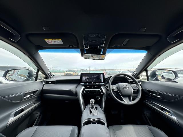 ハリアーハイブリッド Ｚ　レザーパッケージ　黒内装　デジタルミラー　１２．３ＪＢＬサウンドナビ　フルセグＴＶ　パノラミックビューモニター　ブラインドスポットモニター　パワーバックドア　シートヒーター＆クーラー　ＥＴＣ２．０　スペアタイヤ　ＨＵＤ（35枚目）