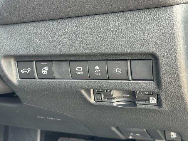 ハリアーハイブリッド Ｚ　レザーパッケージ　黒内装　デジタルミラー　１２．３ＪＢＬサウンドナビ　フルセグＴＶ　パノラミックビューモニター　ブラインドスポットモニター　パワーバックドア　シートヒーター＆クーラー　ＥＴＣ２．０　スペアタイヤ　ＨＵＤ（53枚目）