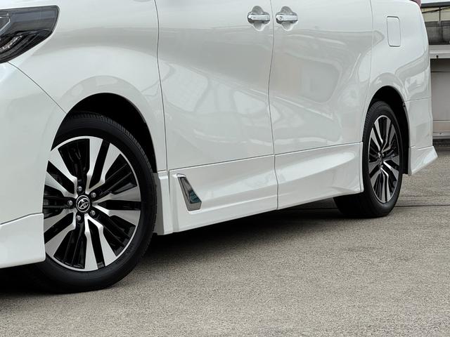 アルファード ２．５Ｓ　Ｃパッケージ　ＴＲＤエアロ　４本出マフラー　サンルーフ　デジタルインナーミラー　純正９型ＤＡ　エントリーナビキット　後席モニター　スペアタイヤ　純正１８ＡＷ　レーダークルーズ　パワーシート　シートヒーター＆クーラー（4枚目）