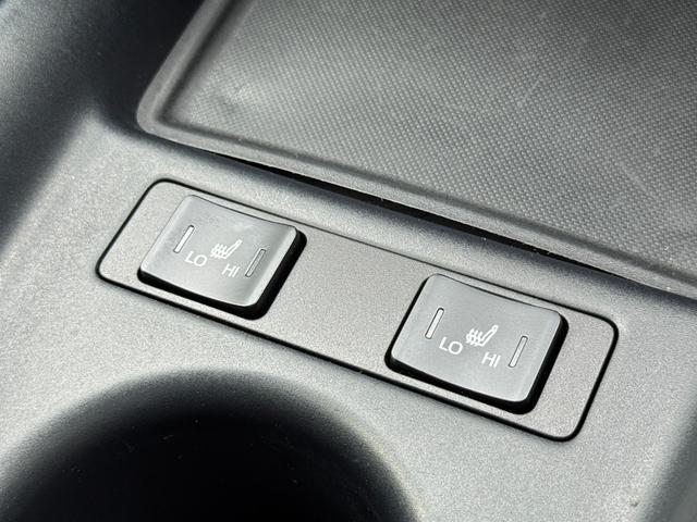 プリウス Ｓツーリングセレクション　モデリスタエアロ　ＡＬＰＩＮＥ９ナビ　フルセグＴＶ　バックカメラ　ドライブレコーダー　スペアタイヤ　前席シートヒーター　トヨタセーフティセンス　ＥＴＣ　レーダークルーズコントロール　純正１７インチＡＷ（8枚目）