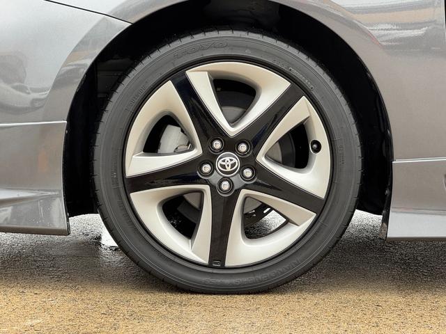 プリウス Ｓツーリングセレクション　モデリスタエアロ　ＡＬＰＩＮＥ９ナビ　フルセグＴＶ　バックカメラ　ドライブレコーダー　スペアタイヤ　前席シートヒーター　トヨタセーフティセンス　ＥＴＣ　レーダークルーズコントロール　純正１７インチＡＷ（30枚目）