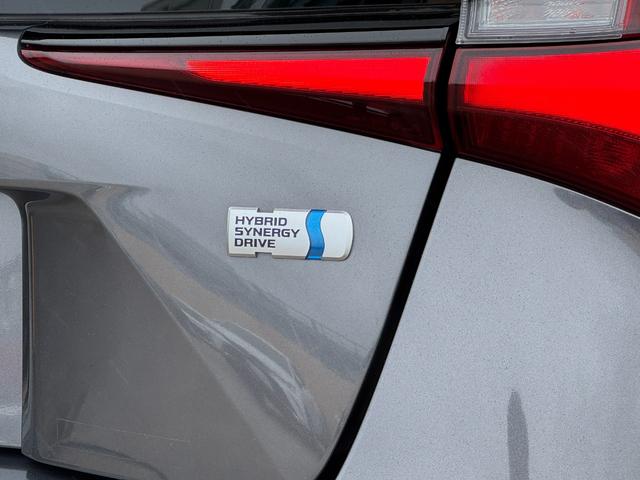 プリウス Ｓツーリングセレクション　モデリスタエアロ　ＡＬＰＩＮＥ９ナビ　フルセグＴＶ　バックカメラ　ドライブレコーダー　スペアタイヤ　前席シートヒーター　トヨタセーフティセンス　ＥＴＣ　レーダークルーズコントロール　純正１７インチＡＷ（36枚目）