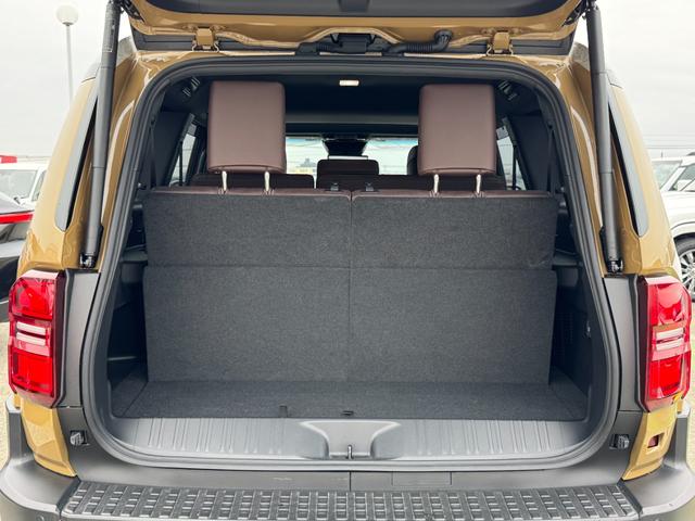 ランドクルーザー２５０ ＺＸファーストエディション　メーカーＪＢＬナビ　フルセグ　サンルーフ　トヨタチームメイト　丸目ＬＥＤヘッドランプ　デジタルインナーミラー　ブラックルーフレール　クルーズコントロール　パノラミックビューモニター　ブラインドスポット（44枚目）