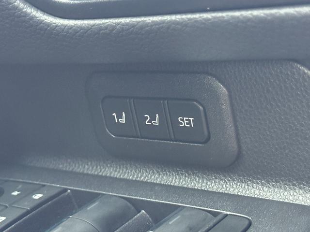 ランドクルーザー２５０ ＺＸファーストエディション　メーカーＪＢＬナビ　フルセグ　サンルーフ　トヨタチームメイト　丸目ＬＥＤヘッドランプ　デジタルインナーミラー　ブラックルーフレール　クルーズコントロール　パノラミックビューモニター　ブラインドスポット（60枚目）