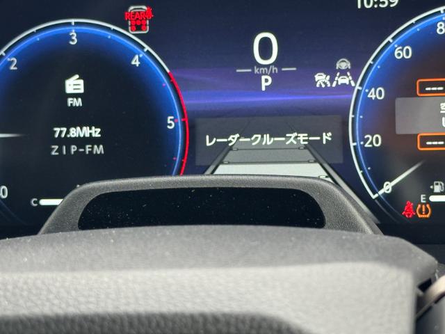 ランドクルーザー２５０ ＺＸファーストエディション　メーカーＪＢＬナビ　フルセグ　サンルーフ　トヨタチームメイト　丸目ＬＥＤヘッドランプ　デジタルインナーミラー　ブラックルーフレール　クルーズコントロール　パノラミックビューモニター　ブラインドスポット（62枚目）