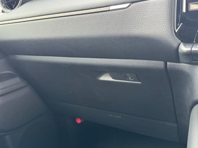 ランドクルーザー２５０ ＺＸファーストエディション　メーカーＪＢＬナビ　フルセグ　サンルーフ　トヨタチームメイト　丸目ＬＥＤヘッドランプ　デジタルインナーミラー　ブラックルーフレール　クルーズコントロール　パノラミックビューモニター　ブラインドスポット（71枚目）