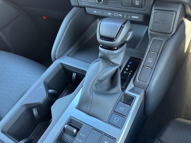 ランドクルーザー２５０ ＶＸ　特別限定ローン　モデリスタプロテクターキット　１２．３型コネクティッドナビ　デジタルインナーミラー　パノラミックビューモニター　フルセグＴＶ　寒冷地仕様　ＨＤＭＩ入力端子　前席シートヒーター＆クーラー（59枚目）