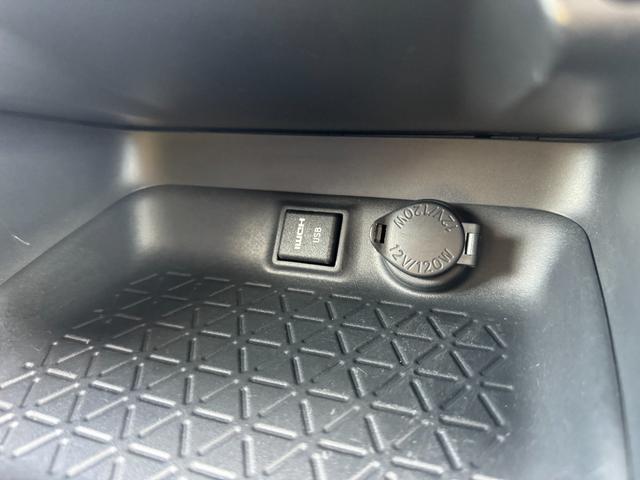 RAV4 X ALPAINナビ フルセグTV バックカメラ レーダクルーズコントロール LEDルームランプ ドライブレコーダー イエローフォグ 純正17インチアルミ トヨタセーフティセンス マルチインフォメーション(7枚目)