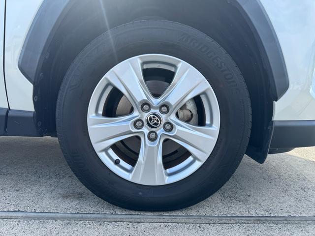 RAV4 X ALPAINナビ フルセグTV バックカメラ レーダクルーズコントロール LEDルームランプ ドライブレコーダー イエローフォグ 純正17インチアルミ トヨタセーフティセンス マルチインフォメーション(40枚目)