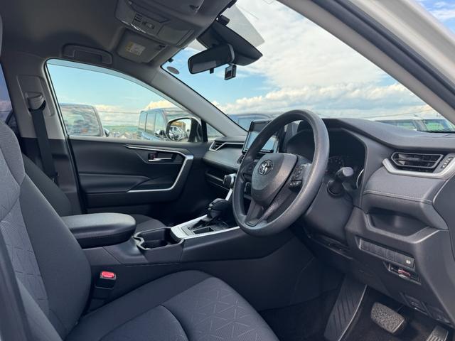 RAV4 X ALPAINナビ フルセグTV バックカメラ レーダクルーズコントロール LEDルームランプ ドライブレコーダー イエローフォグ 純正17インチアルミ トヨタセーフティセンス マルチインフォメーション(42枚目)