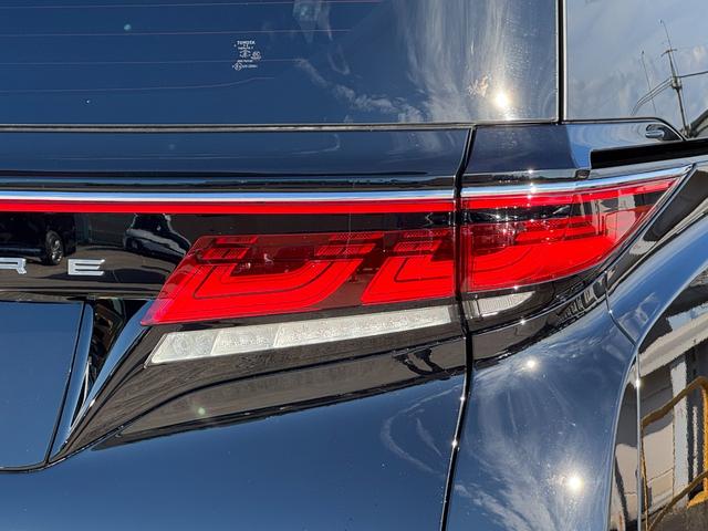 ヴェルファイアハイブリッド エグゼクティブラウンジ　茶内装　ＧＲエアロ　左右独立ルーフ　デジタルインナーミラー　純正１４型ＪＢＬサウンドナビ　リアエンターテイメントシステム　パノラミックビューモニター　ブラインドスポットモニタ　ＥＴＣ　ＨＤＭＩ入力端子（35枚目）