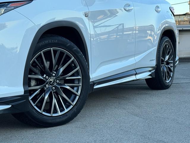 ＲＸ ＲＸ４５０ｈ　Ｆスポーツ　ＴＲＤエアロ＆４本出マフラー　全席シートヒーター　２列目パワーシート　赤革シート　パノラマルーフ　全周囲　ナビＴＶ　ＥＴＣ２．０　Ｐゲート　ＢＳＭ　ＨＵＤ　置く充電　ハンドルヒーター　ベンチレーション（4枚目）