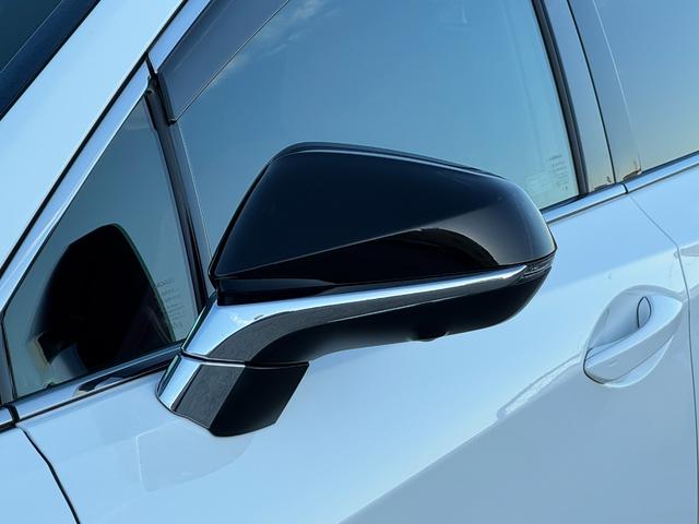 ＲＸ ＲＸ４５０ｈ　Ｆスポーツ　ＴＲＤエアロ＆４本出マフラー　全席シートヒーター　２列目パワーシート　赤革シート　パノラマルーフ　全周囲　ナビＴＶ　ＥＴＣ２．０　Ｐゲート　ＢＳＭ　ＨＵＤ　置く充電　ハンドルヒーター　ベンチレーション（17枚目）