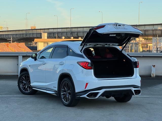 ＲＸ ＲＸ４５０ｈ　Ｆスポーツ　ＴＲＤエアロ＆４本出マフラー　全席シートヒーター　２列目パワーシート　赤革シート　パノラマルーフ　全周囲　ナビＴＶ　ＥＴＣ２．０　Ｐゲート　ＢＳＭ　ＨＵＤ　置く充電　ハンドルヒーター　ベンチレーション（26枚目）