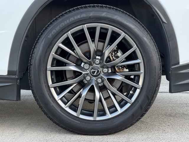 ＲＸ ＲＸ４５０ｈ　Ｆスポーツ　ＴＲＤエアロ＆４本出マフラー　全席シートヒーター　２列目パワーシート　赤革シート　パノラマルーフ　全周囲　ナビＴＶ　ＥＴＣ２．０　Ｐゲート　ＢＳＭ　ＨＵＤ　置く充電　ハンドルヒーター　ベンチレーション（30枚目）
