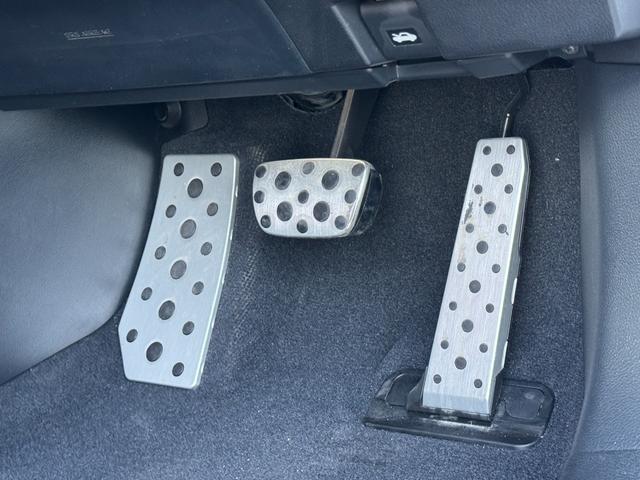 ＲＸ ＲＸ４５０ｈ　Ｆスポーツ　ＴＲＤエアロ＆４本出マフラー　全席シートヒーター　２列目パワーシート　赤革シート　パノラマルーフ　全周囲　ナビＴＶ　ＥＴＣ２．０　Ｐゲート　ＢＳＭ　ＨＵＤ　置く充電　ハンドルヒーター　ベンチレーション（74枚目）
