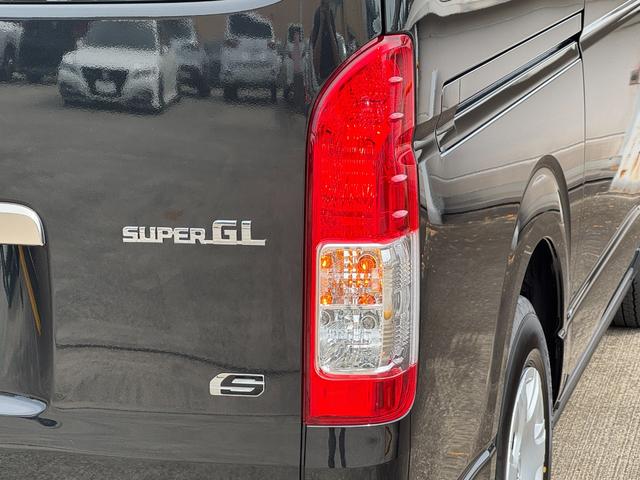 ハイエースバン ロングスーパーＧＬ　ダークプライムＳ　パノラミックビューモニター　デジタルインナーミラー　トヨタセーフティーセンス　専用メッキエンブレム　両側デュアルパワースライドドア　スカッフプレート　４本出しスポークステアリングホイール　スマートキー（27枚目）
