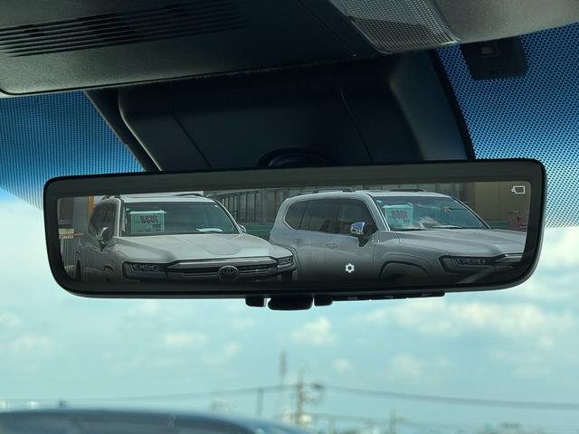 アルファード ２．５Ｓ　Ｃパッケージ　メーカーナビ　ルーフ　ＪＢＬプレミアサウンドシステム　デジタルインナーミラー　後席モニター　スペアタイヤ　ＥＴＣ　パノラミックビューモニター　ブラインドスポットモニター　レーダークルーズコントロール（4枚目）