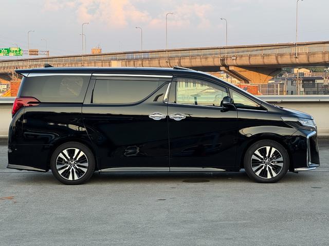 アルファード ２．５Ｓ　Ｃパッケージ　メーカーナビ　ルーフ　ＪＢＬプレミアサウンドシステム　デジタルインナーミラー　後席モニター　スペアタイヤ　ＥＴＣ　パノラミックビューモニター　ブラインドスポットモニター　レーダークルーズコントロール（17枚目）