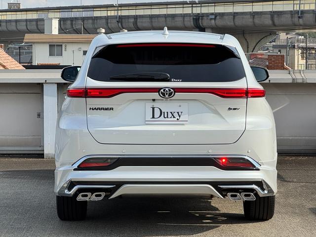 ハリアーハイブリッド Ｚ　レザーパッケージ・ナイトシェード　モデリスタフルエアロ　調光パノラマルーフ　パノラミックビューモニター　ブラインドスポットモニター　純正１２．３型ディスプレイナビ　フルセグＴＶ　寒冷地仕様　レーダークルーズコントロール　ＥＴＣ２．０（18枚目）