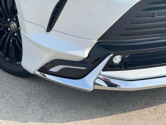 ハリアーハイブリッド Ｚ　レザーパッケージ・ナイトシェード　モデリスタフルエアロ　調光パノラマルーフ　パノラミックビューモニター　ブラインドスポットモニター　純正１２．３型ディスプレイナビ　フルセグＴＶ　寒冷地仕様　レーダークルーズコントロール　ＥＴＣ２．０（24枚目）