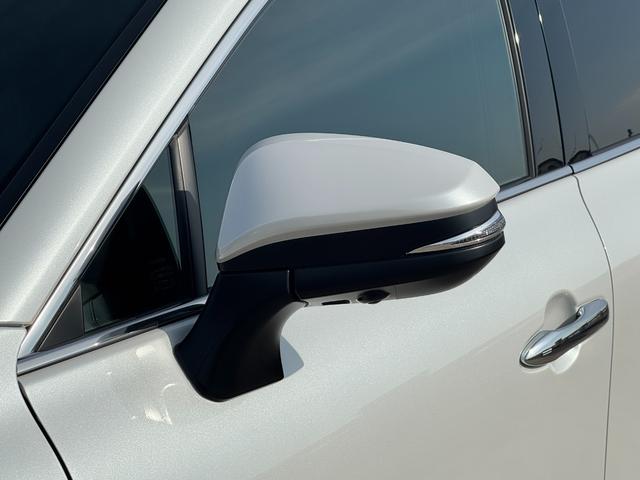 ハリアーハイブリッド Ｚ　レザーパッケージ・ナイトシェード　モデリスタフルエアロ　調光パノラマルーフ　パノラミックビューモニター　ブラインドスポットモニター　純正１２．３型ディスプレイナビ　フルセグＴＶ　寒冷地仕様　レーダークルーズコントロール　ＥＴＣ２．０（29枚目）