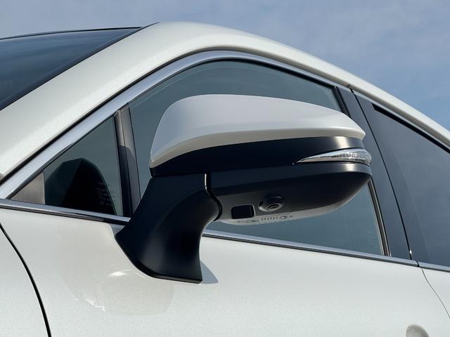 ハリアーハイブリッド Ｚ　レザーパッケージ・ナイトシェード　モデリスタフルエアロ　調光パノラマルーフ　パノラミックビューモニター　ブラインドスポットモニター　純正１２．３型ディスプレイナビ　フルセグＴＶ　寒冷地仕様　レーダークルーズコントロール　ＥＴＣ２．０（30枚目）