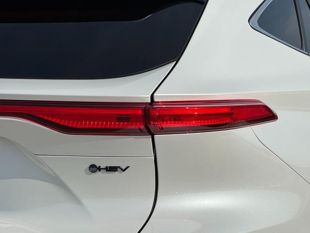 ハリアーハイブリッド Ｚ　レザーパッケージ・ナイトシェード　モデリスタフルエアロ　調光パノラマルーフ　パノラミックビューモニター　ブラインドスポットモニター　純正１２．３型ディスプレイナビ　フルセグＴＶ　寒冷地仕様　レーダークルーズコントロール　ＥＴＣ２．０（33枚目）