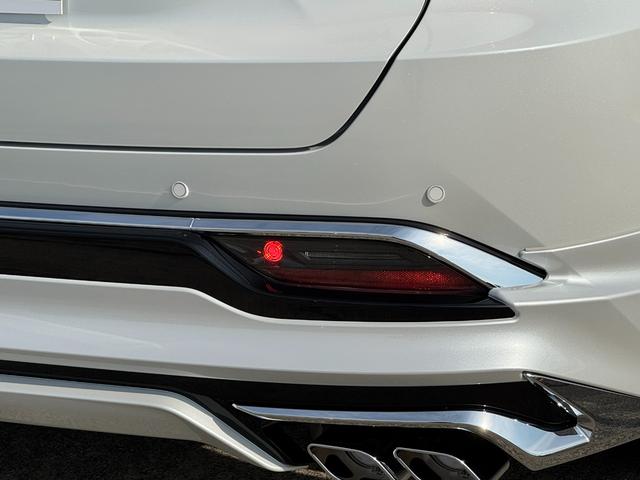 ハリアーハイブリッド Ｚ　レザーパッケージ・ナイトシェード　モデリスタフルエアロ　調光パノラマルーフ　パノラミックビューモニター　ブラインドスポットモニター　純正１２．３型ディスプレイナビ　フルセグＴＶ　寒冷地仕様　レーダークルーズコントロール　ＥＴＣ２．０（35枚目）