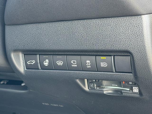 ハリアーハイブリッド Ｚ　レザーパッケージ・ナイトシェード　モデリスタフルエアロ　調光パノラマルーフ　パノラミックビューモニター　ブラインドスポットモニター　純正１２．３型ディスプレイナビ　フルセグＴＶ　寒冷地仕様　レーダークルーズコントロール　ＥＴＣ２．０（42枚目）