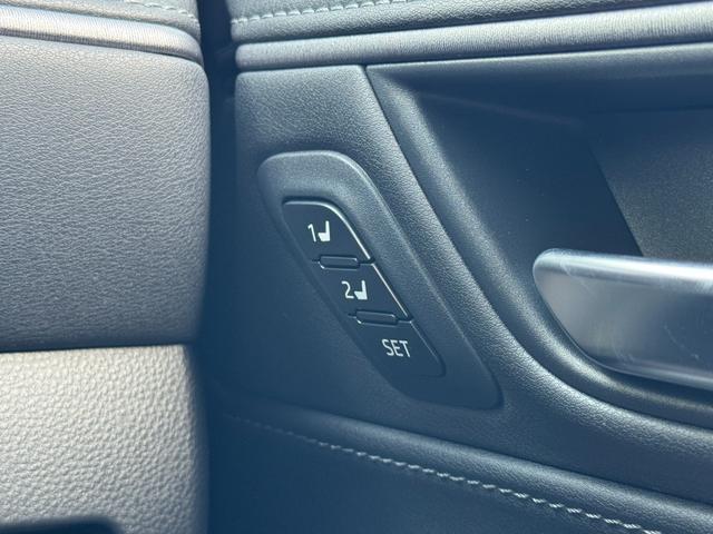 ハリアーハイブリッド Ｚ　レザーパッケージ・ナイトシェード　モデリスタフルエアロ　調光パノラマルーフ　パノラミックビューモニター　ブラインドスポットモニター　純正１２．３型ディスプレイナビ　フルセグＴＶ　寒冷地仕様　レーダークルーズコントロール　ＥＴＣ２．０（45枚目）