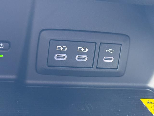 ハリアーハイブリッド Ｚ　レザーパッケージ・ナイトシェード　モデリスタフルエアロ　調光パノラマルーフ　パノラミックビューモニター　ブラインドスポットモニター　純正１２．３型ディスプレイナビ　フルセグＴＶ　寒冷地仕様　レーダークルーズコントロール　ＥＴＣ２．０（57枚目）