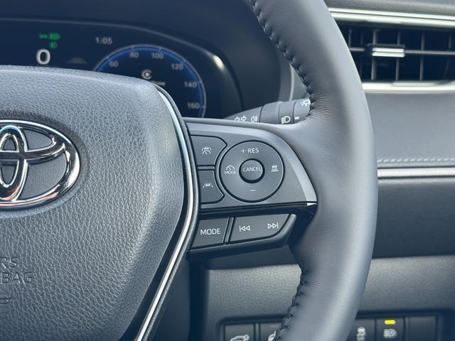 ハリアーハイブリッド Ｚ　レザーパッケージ・ナイトシェード　モデリスタフルエアロ　調光パノラマルーフ　パノラミックビューモニター　ブラインドスポットモニター　純正１２．３型ディスプレイナビ　フルセグＴＶ　寒冷地仕様　レーダークルーズコントロール　ＥＴＣ２．０（65枚目）