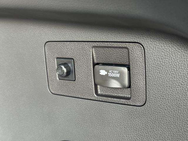 ハリアーハイブリッド Ｚ　レザーパッケージ・ナイトシェード　モデリスタフルエアロ　調光パノラマルーフ　パノラミックビューモニター　ブラインドスポットモニター　純正１２．３型ディスプレイナビ　フルセグＴＶ　寒冷地仕様　レーダークルーズコントロール　ＥＴＣ２．０（78枚目）