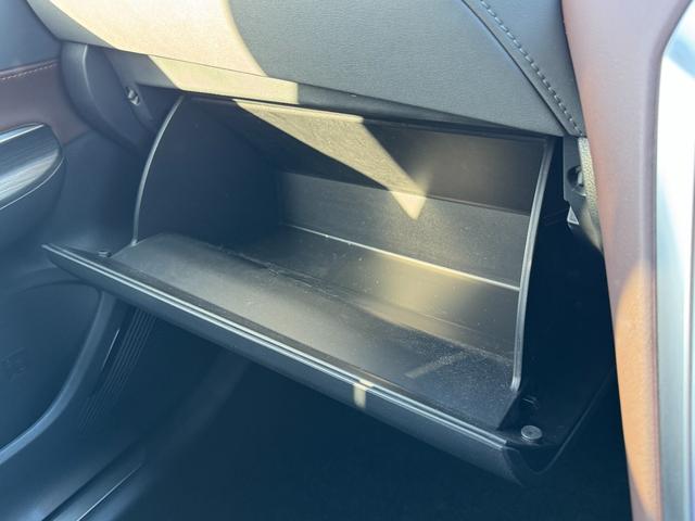 ハリアー Z パノラマルーフ デジタルインナーミラー パノラミックビューモニター ブラインドスポットモニタ 12.3型JBLナビ フルセグTV パワーバックドア ヘッドアップディスプレイ ETC2.0 パワーシート(63枚目)