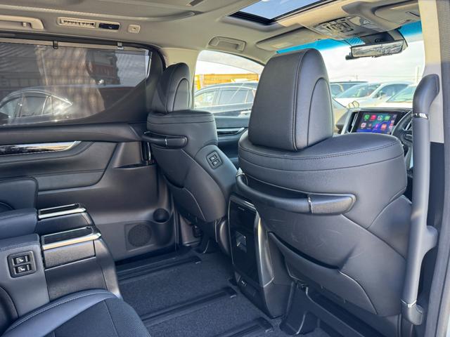 アルファード ２．５Ｓ　Ｃパッケージ　魔裟斗エアロ　４本出マフラー　サンルーフ　デジタルインナーミラー　ブラインドスポットモニタ　純正９型ＤＡ　後席モニター　フルセグＴＶ　ドラレコ　パワーバックドア　シートヒーター＆クーラー　パワーシート（39枚目）