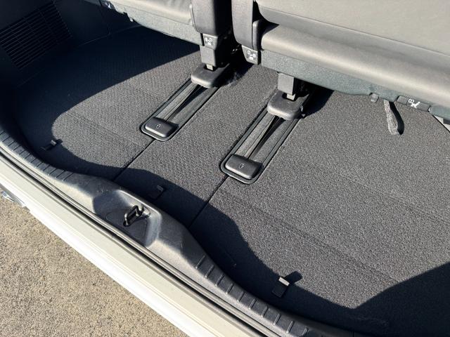 アルファード ２．５Ｓ　Ｃパッケージ　魔裟斗エアロ　４本出マフラー　サンルーフ　デジタルインナーミラー　ブラインドスポットモニタ　純正９型ＤＡ　後席モニター　フルセグＴＶ　ドラレコ　パワーバックドア　シートヒーター＆クーラー　パワーシート（42枚目）