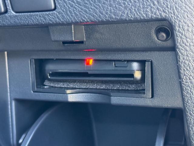 アルファード ２．５Ｓ　Ｃパッケージ　魔裟斗エアロ　４本出マフラー　サンルーフ　デジタルインナーミラー　ブラインドスポットモニタ　純正９型ＤＡ　後席モニター　フルセグＴＶ　ドラレコ　パワーバックドア　シートヒーター＆クーラー　パワーシート（58枚目）